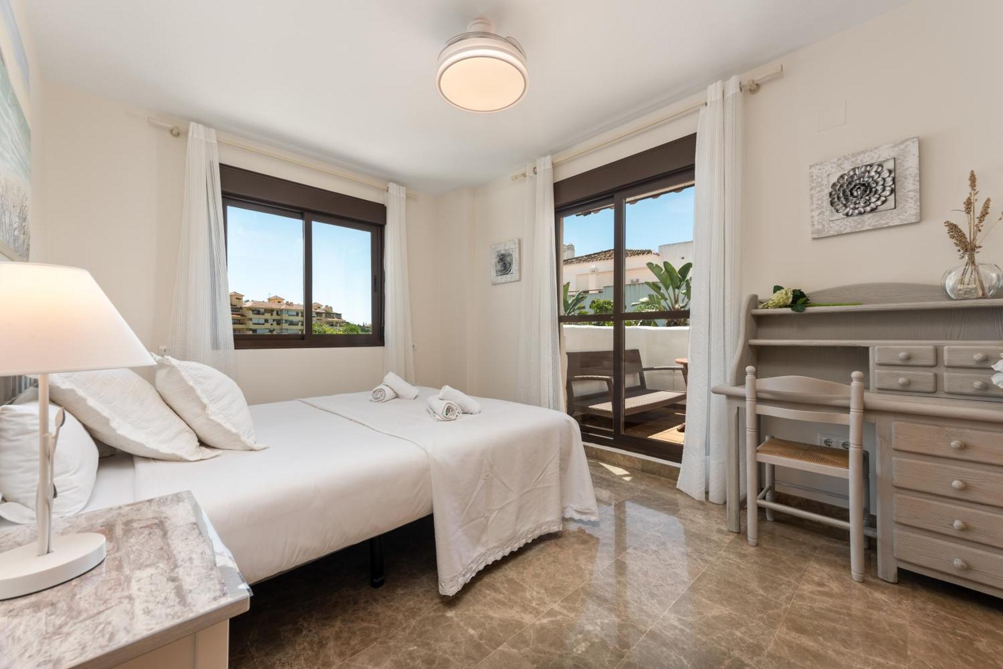 Golf Hills Bed and Breakfast Εστεπόνα Εξωτερικό φωτογραφία