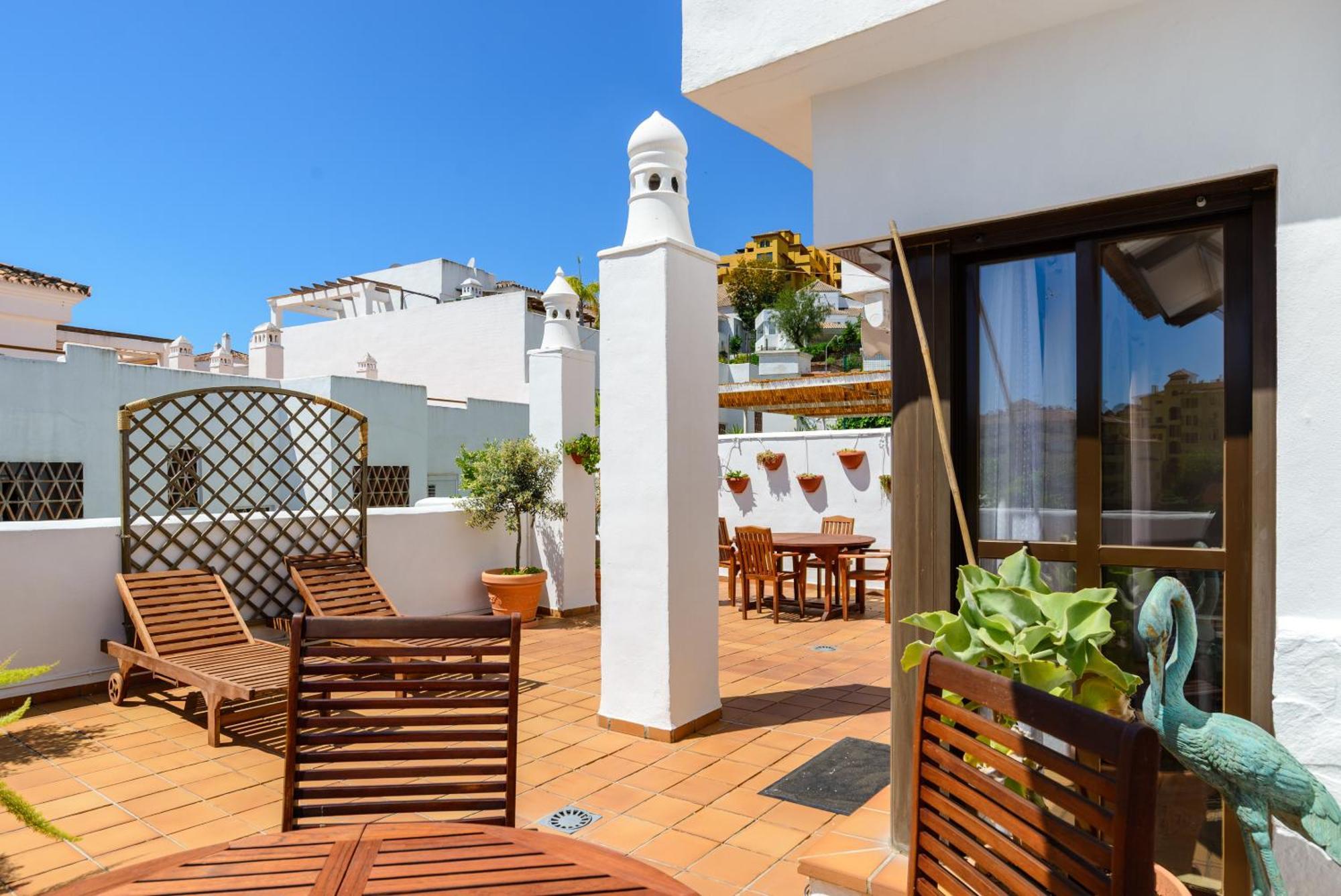 Golf Hills Bed and Breakfast Εστεπόνα Εξωτερικό φωτογραφία
